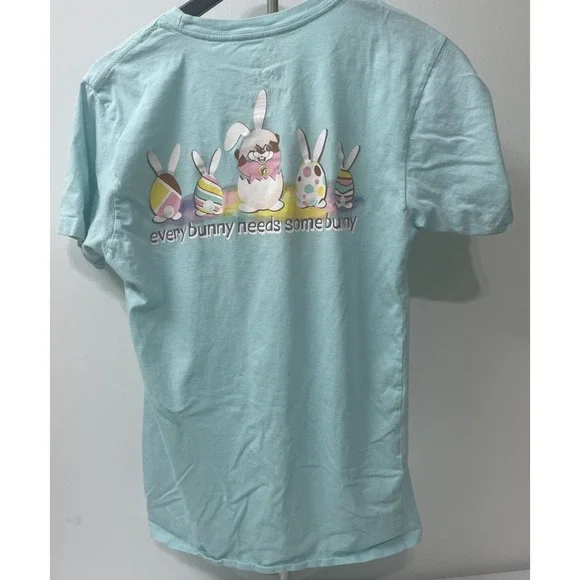 Buc-ee's T-Shirt Medium Light Blue Excellent Easter 2024 Graphic Short Sleeve - Picture 3 of 5